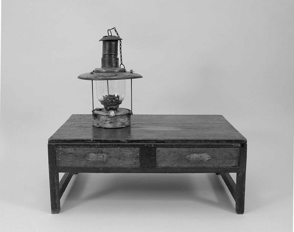 the lamp and desk Father used while writing the first text of the Divine Principle