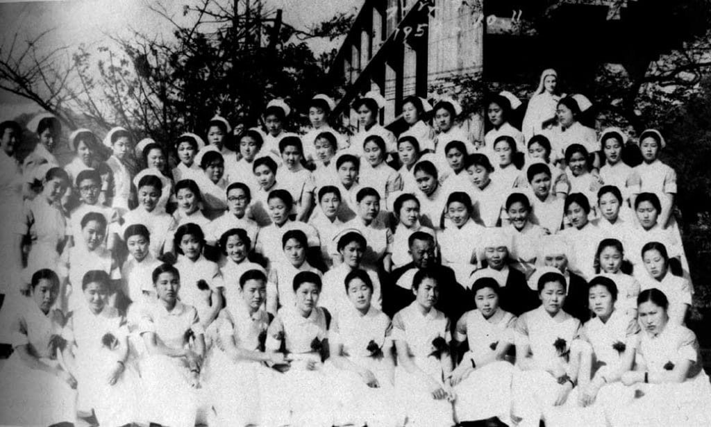 In March 1959, Mother entered a Catholic nursing school in Seoul