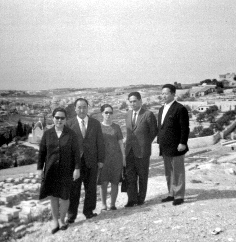 Won-pok Choi, Father and Mother, Hyo-won Eu and Osami Kuboki on the Mount of Olives, Jerusalem, during the second world tour