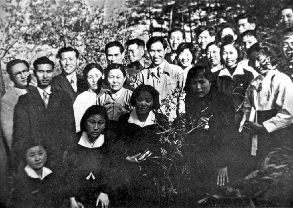 Father with student members on Namsan in Seoul (1955)