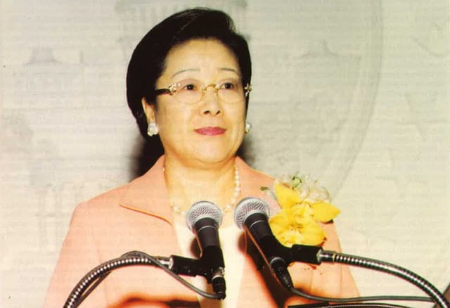 Dr. Hak Ja Han Moon
