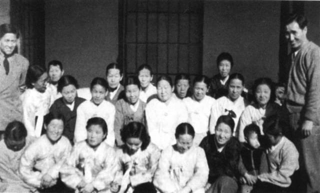 Members in Daegu celebrate Father’s birthday on February 9, 1954. Standing at the far left is Rev. Lee Yo-han.